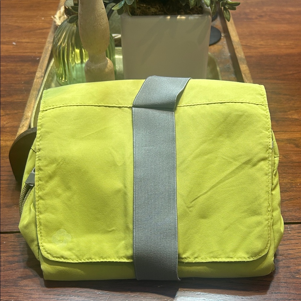 Samsonite hanging toiletry travel bag